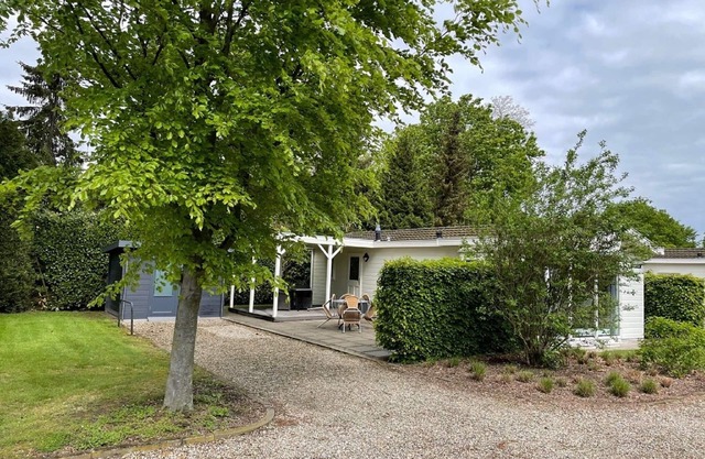 Nice chalet, covered terrace and in nature reserve