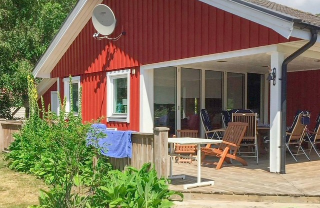 Nice home in Beddingestrand