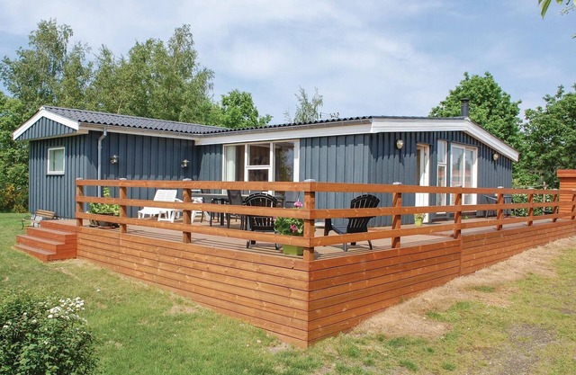 Nice home in Ebeltoft with WiFi