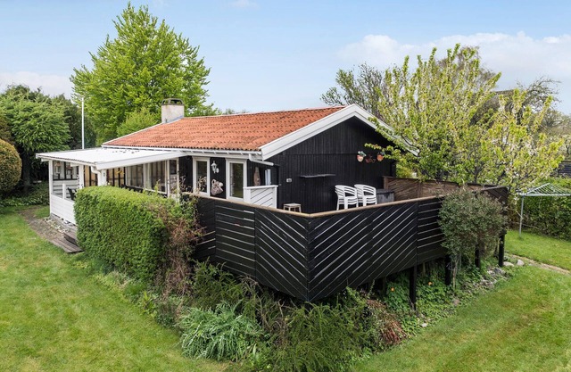 Nice home in Faxe Ladeplads with WiFi