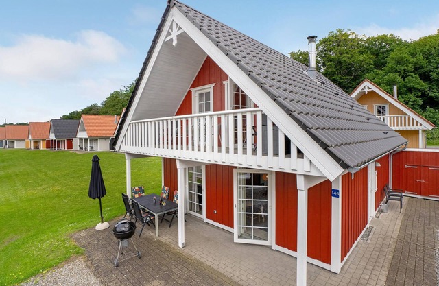 Nice home in Gråsten with WiFi