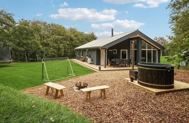 Nice home in Hurup Thy with WiFi