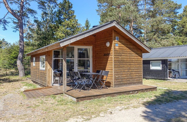 Nice home in Nexø with WiFi