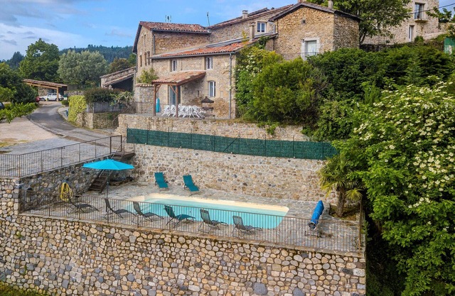 Nice home in Pont de Labeaume