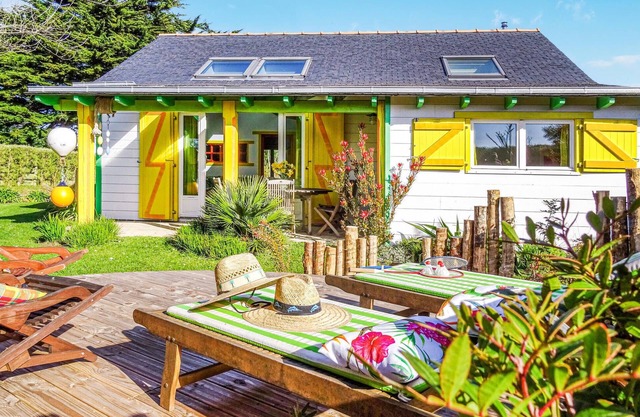 Nice home in Plouguerneau with WiFi