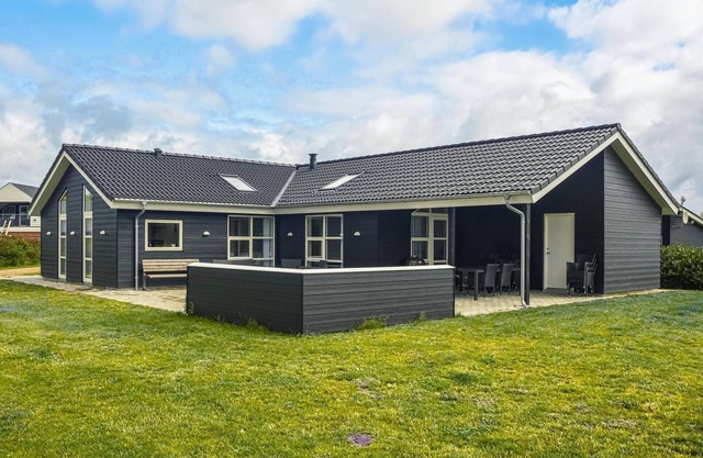 Nice home in Skjern with kitchen