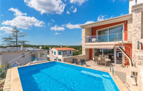 Nice Home In Sv,ivan With Wifi