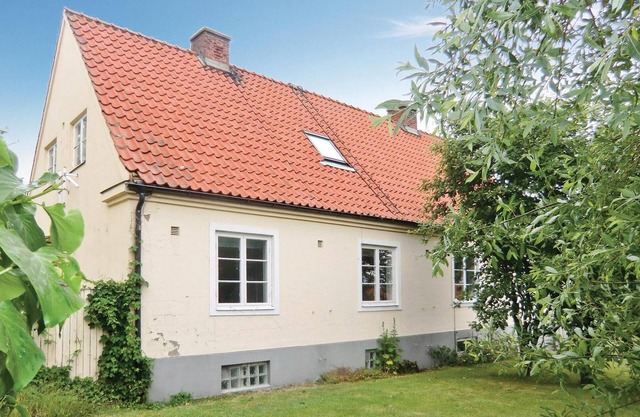 Nice home in Tomelilla with kitchen