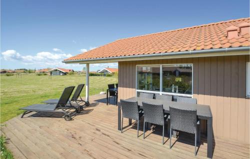 Nice Home In Væggerløse With Sauna