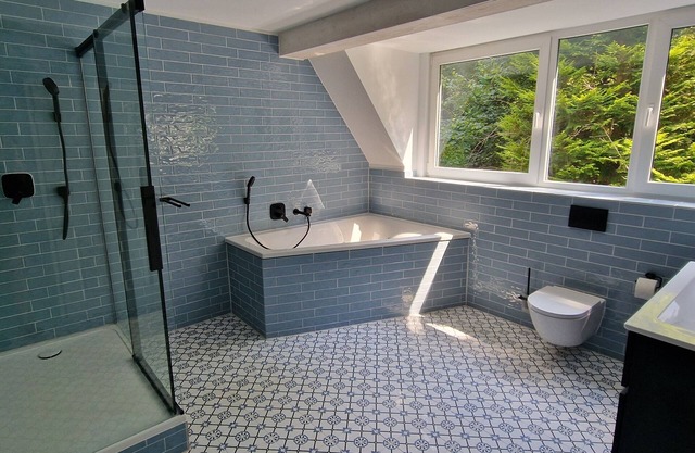 Nice Home Surrounded by Nature with Whirlpool & 3 Bedrooms Near Fairtrade Essen