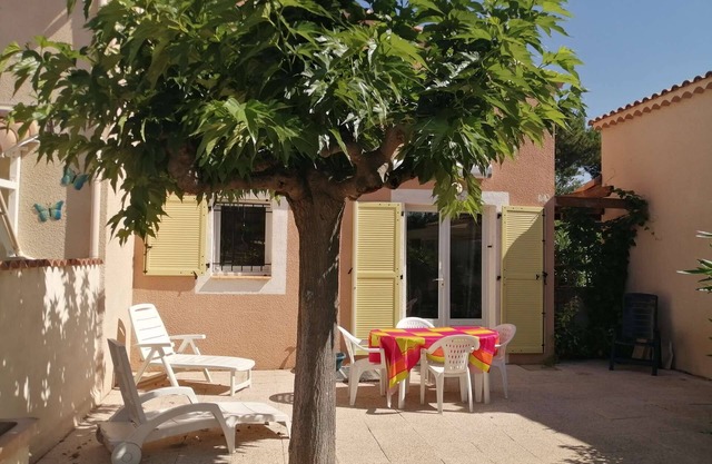 Nice house , 2 bedrooms, 5 people, spacious terrace south exposed, secured residence LES ONDINES.