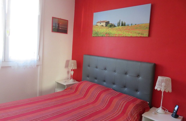 NICE NORD 2 ROOMS IN QUIET AREA, WIFI, AIR CONDITIONING, BALCONY AND PARKING