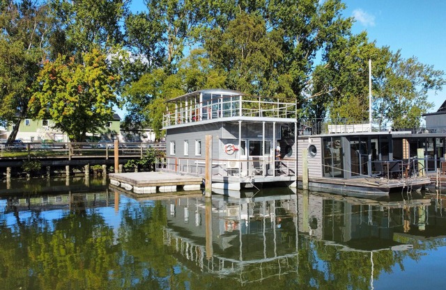 Nice ship in Göteborg with sauna