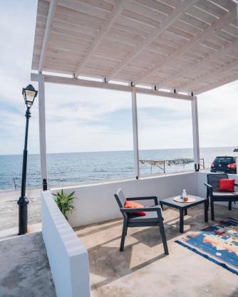 Nirou Studio by the beach