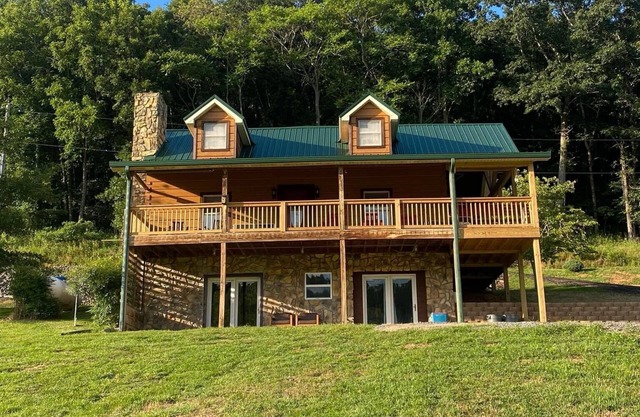 nNew River cabin get away n