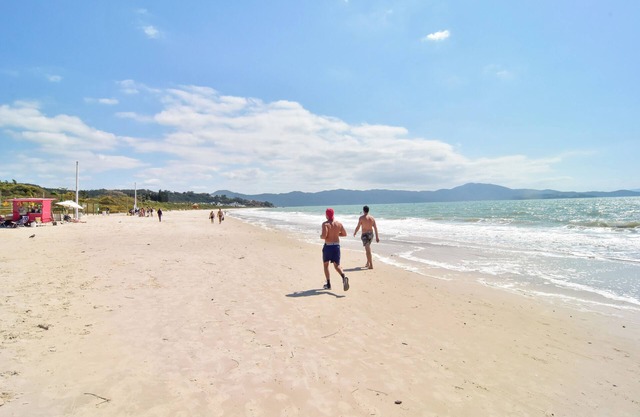 No coração de Jurerê, 1 quadra da Praia DX6004