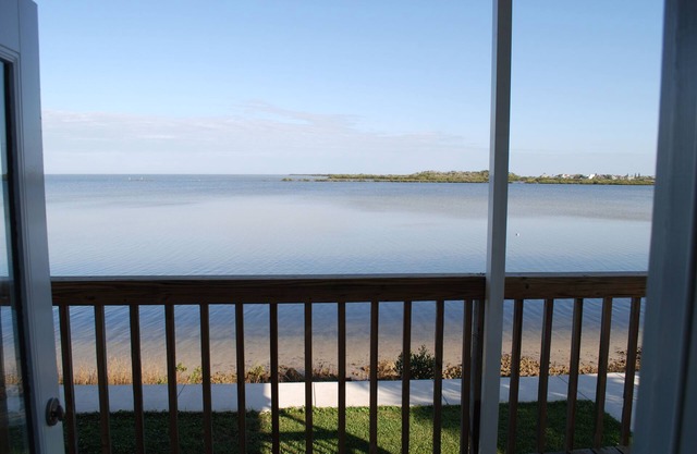 No Hurricane Damage! Gulf front Pet Friendly home great fishing and sunsets!