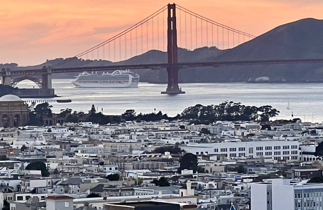 Nob Hobbing on Nob Hill-ROOF DECK VIEWS OF GOLDEN GATE BRIDGE-Gorgeous Sunsets!
