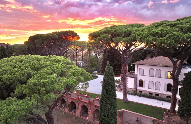 Noble family's private villa, only 3 min walk to local shops and restaurants