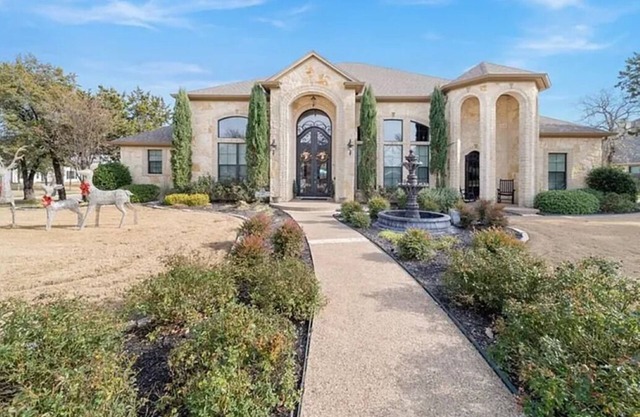 Noble Prairie: Lux Estate, Pool, Spa, Garden, Venue, Chef's Kitchen, Fireplace!