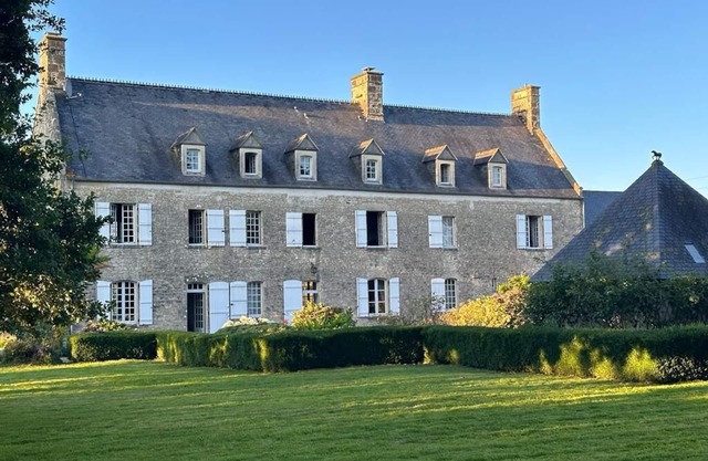 Nobleman’s Manor House in rural Normandy. Sleeps 14