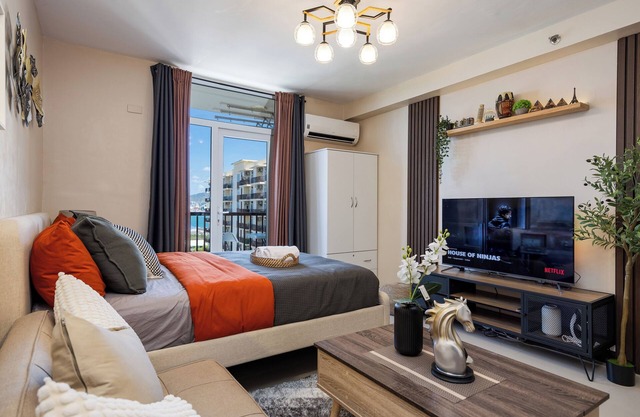 Nomads´ Haven - a Budget Friendly, Zen Inspired Condo studio.