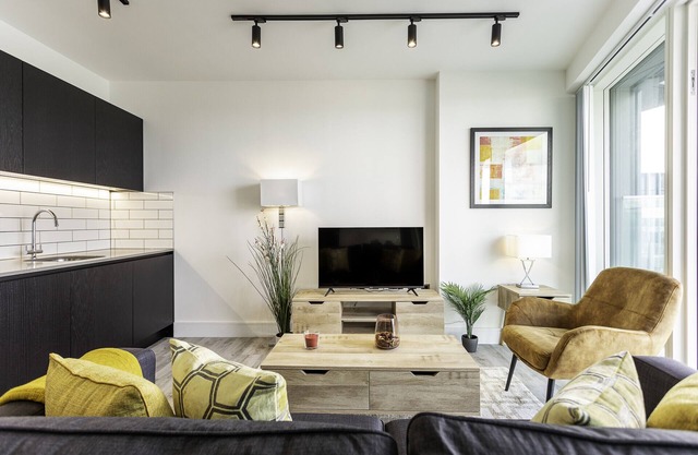 North Acton VI - 1Bed + Sofa Bed + Balcony