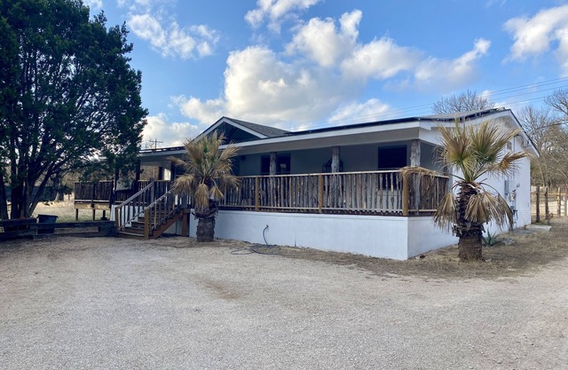North House, 3BR/2BR, Sleeps 12, Wrap-Around Porch, Grill, Firepit