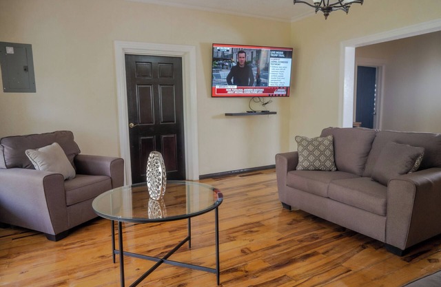 North Ritz Villa - 2 Bedroom Apartment on the Second Floor