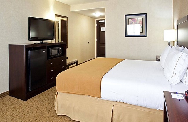Norwood Inn Eagan - Luxury 1 King Jacuzzi with Sofa Bed Oversized Ns