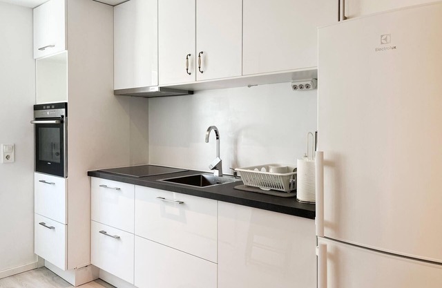 Not far from two golf courses this apartment welcomes you.