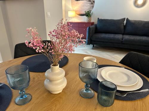 NOWE ! Apartamenty OFF PIOTRKOWSKA w Roosevelta Residence, Klimatyzacja, Wejście na KOD, WiFi, FV