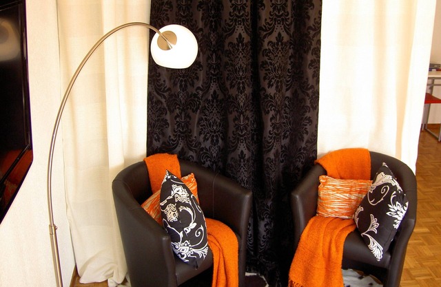 nr. 71Modern and spacious studio with balcony and lake view