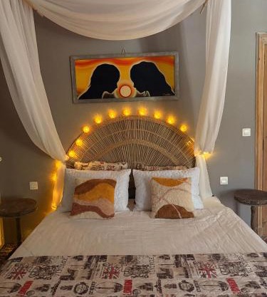 O'MAZETTE CHAMBRE ROMANTIQUE VUE JARDIN AVEC PISCINE découverte de l'Aude
