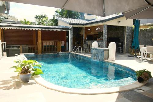 O'Meublés des 2Bois -L'Eucalyptus Piscine chauffée & Spa