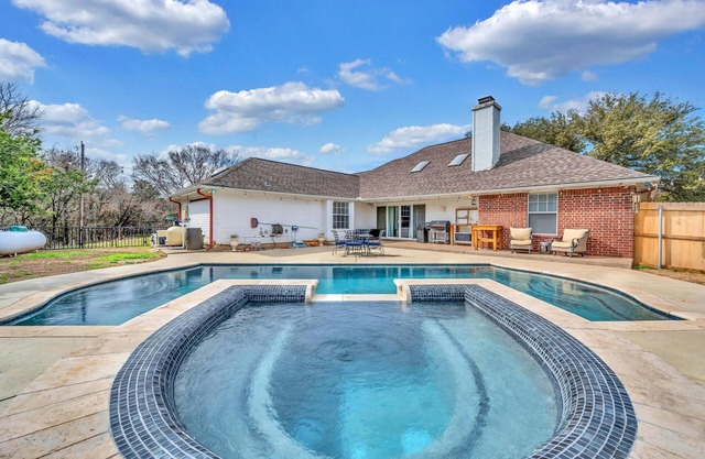 Oak & Anchor Villa Pool & Spa Waco/Baylor/Magnolia