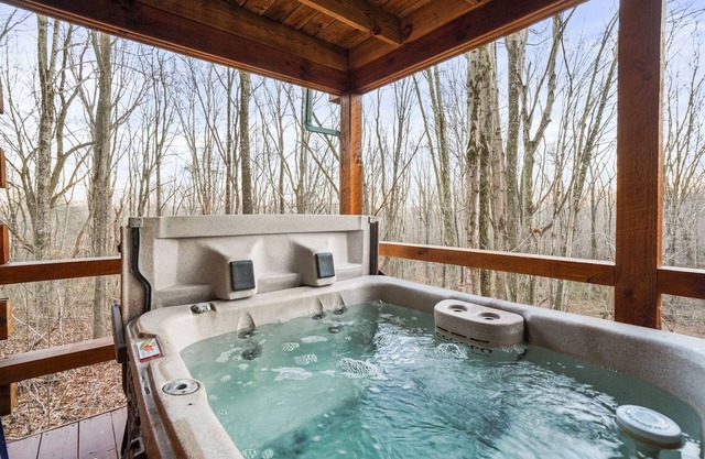 Oak Cabin | Private Lots | Couples