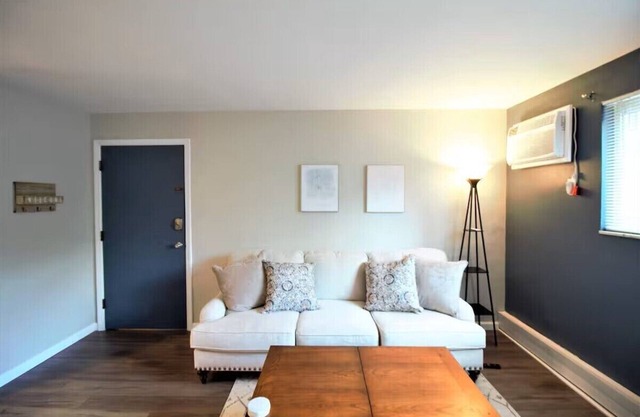 Oak Overflight Oasis Condo-Minutes to WPAFB & WSU with AC, fast WiFi