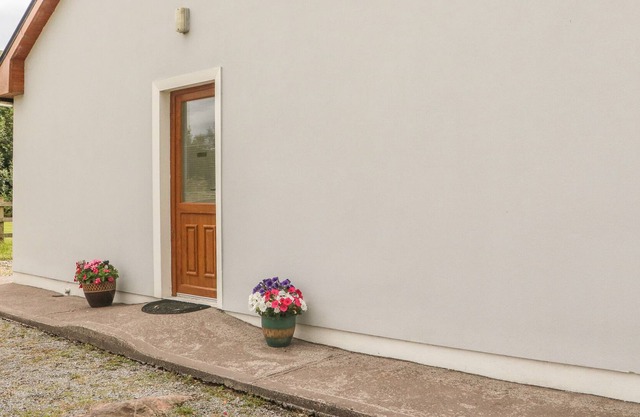 OAK TREE LODGE, family friendly in Killarney, County Kerry