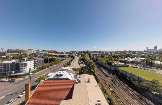 Oaks Brisbane Woolloongabba Suites