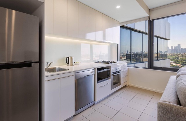 Oaks Melbourne Flemington Suites