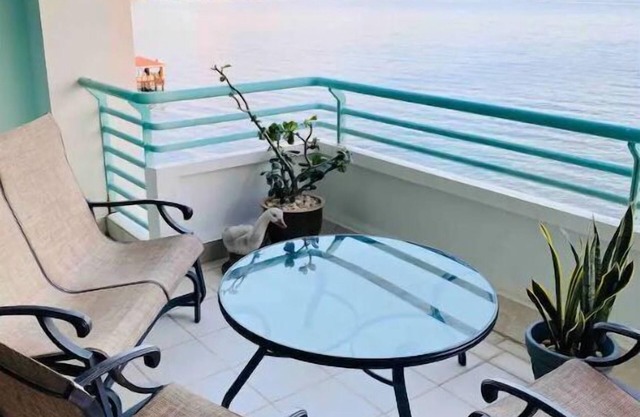 Ocean Eyes 3BR Ocean Front Gated, Westmoorings