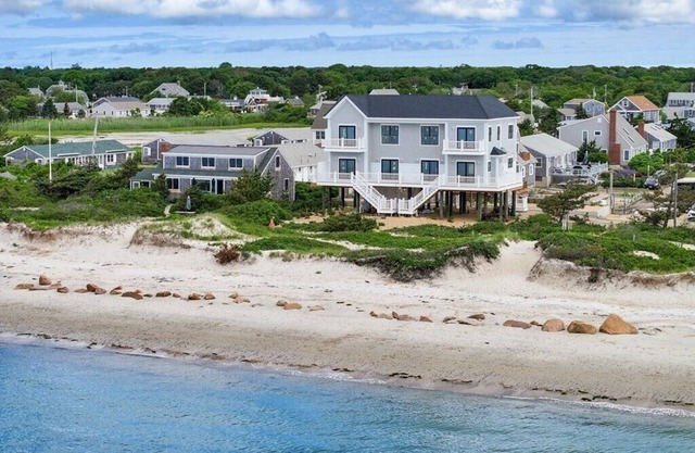 Ocean front townhouse on Nantucket Sound with Semi Private Beach