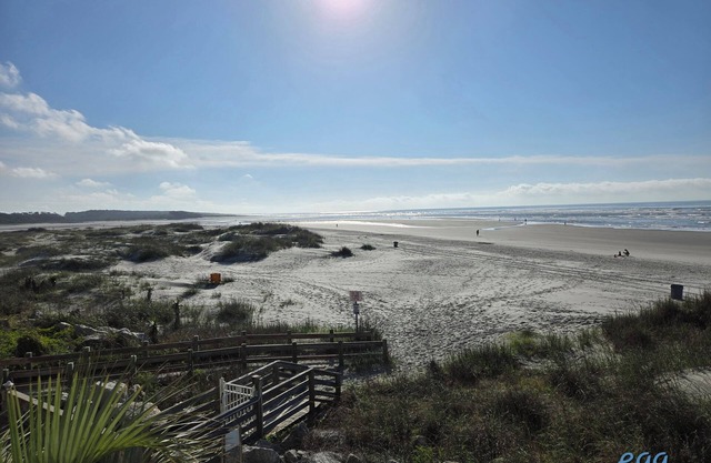 OCEAN FRONT @ CHERRY GROVE POINT - SALT AIR, SEA BREEZES, GORGEOUS SUNRISES
