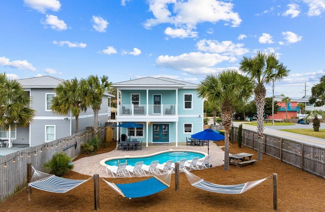 Ocean Kiss'D | Private Pool | Golf Cart | 3 Min Walk to Beach
