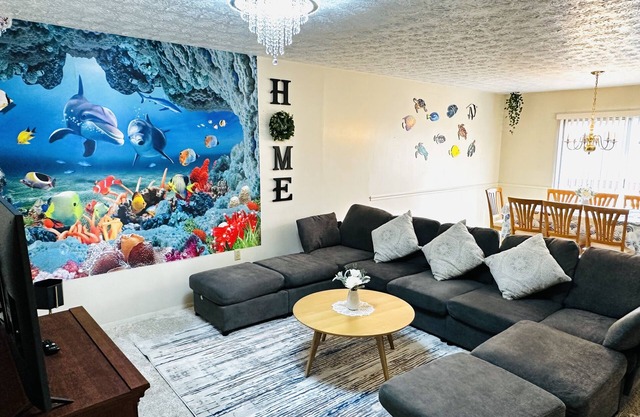 Ocean Palace -12 Guests-close to I-75,VOA park,W&S Tennis Tournament,King Island