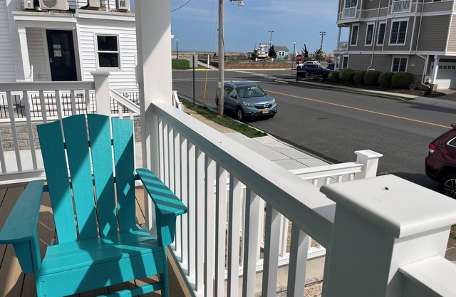 Ocean Park Retreat – Renovated 1st-Floor Unit, Steps from the Beach!