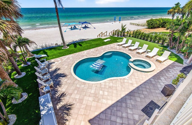 Ocean Sands | Beachfront | Private Pool