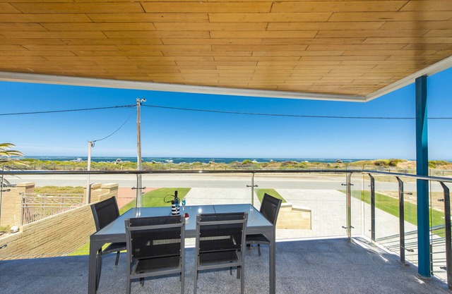 Ocean Surf - Luxury Beachside Accomodation