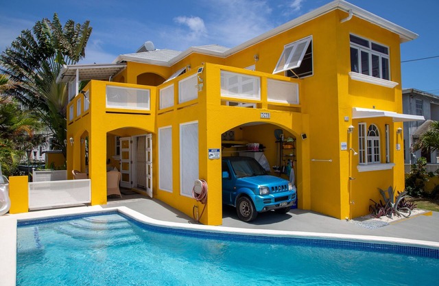 Ocean View 5 bedroom villa with private pool, sleeps 10 persons
